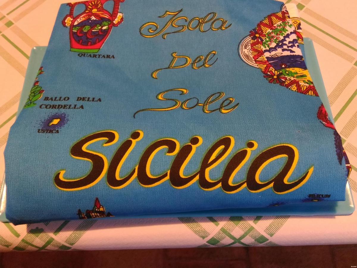 Nake Residenza Artistica Villa SantʼAlfio Eksteriør billede
